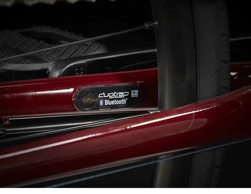 Trek FX 3 Disc Hybrid Bike in Viper Red to Cobra Blood-3